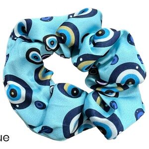 Choose from 3different colors of your choice for these adorable hair scrunchies